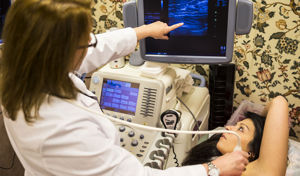 Siêu âm vú (breast ultrasound)