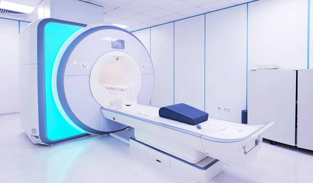 Chụp cộng hưởng từ (MRI - Magnetic Resonance Imaging) cho thấy điều gì trong chẩn đoán bệnh đa xơ cứng?