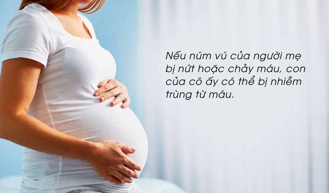 Thông thường mẹ bầu có lây truyền viêm gan C cho con không?