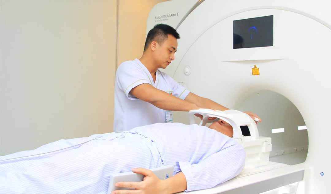 Những thứ bạn không được mang trên người khi bắt đầu quá trình chụp cộng hưởng (MRI)?