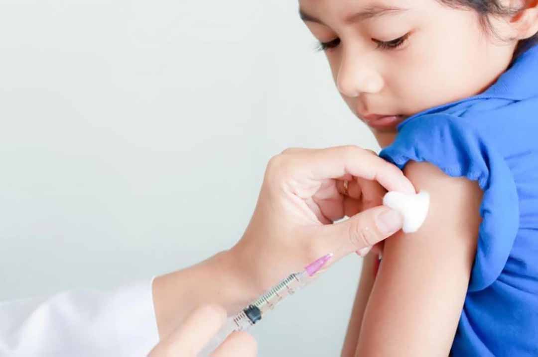 Tiêm vắc-xin HPV định kỳ ngăn ngừa bệnh cổ tử cung ở nữ giới