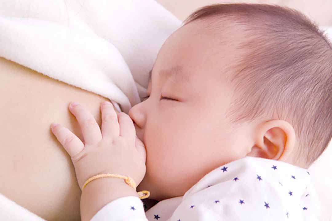 Nuôi con bằng sữa mẹ có thể giảm bệnh tiêu chảy ở trẻ em phải không?