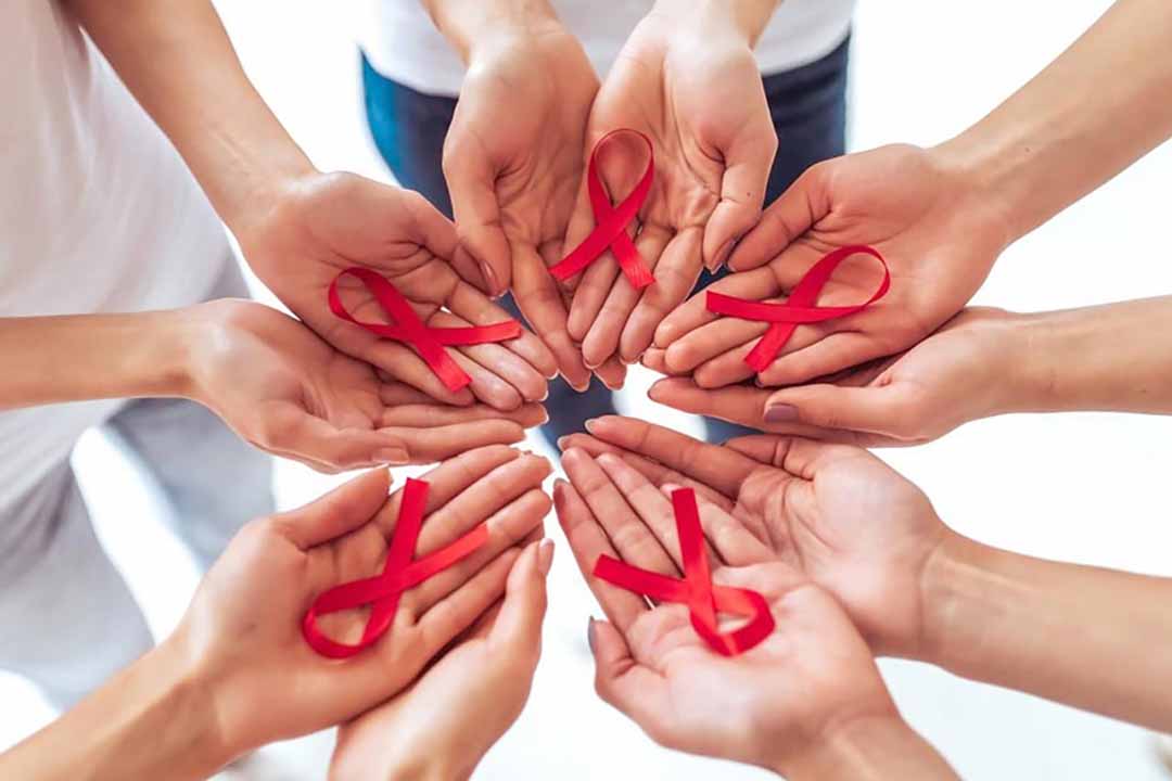 Sống với HIV / AIDS: Chuyện hoang đường và những sự thật 