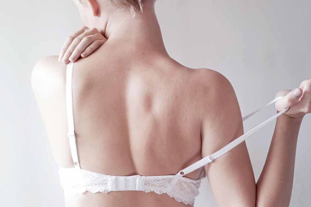 Mặc áo nịt ngực hơn 12 giờ 1 ngày dễ bị ung thư vú