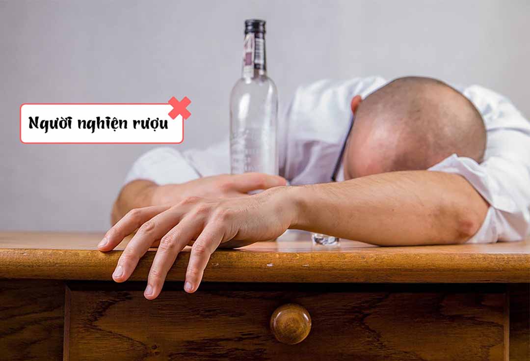Người nghiện rượu nặng không nên dùng Aspirin.