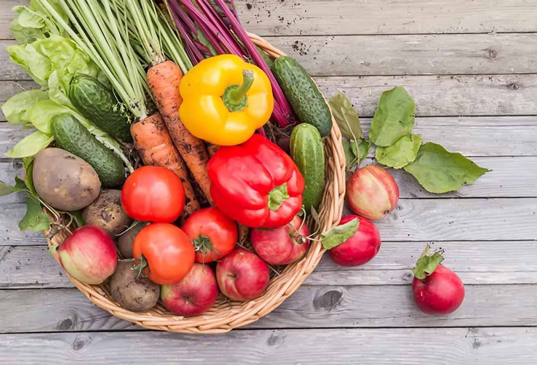 Chế độ ăn uống lành mạnh, giàu trái cây và rau quả (nhiều chất dinh dưỡng) có thể làm giảm nguy cơ ung thư tuyến tiền liệt.