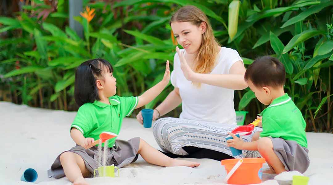 Các nhà khoa học thần kinh mong muốn các bậc phụ huynh nên dành thời gian tham gia các hoạt động vui chơi với con cái.