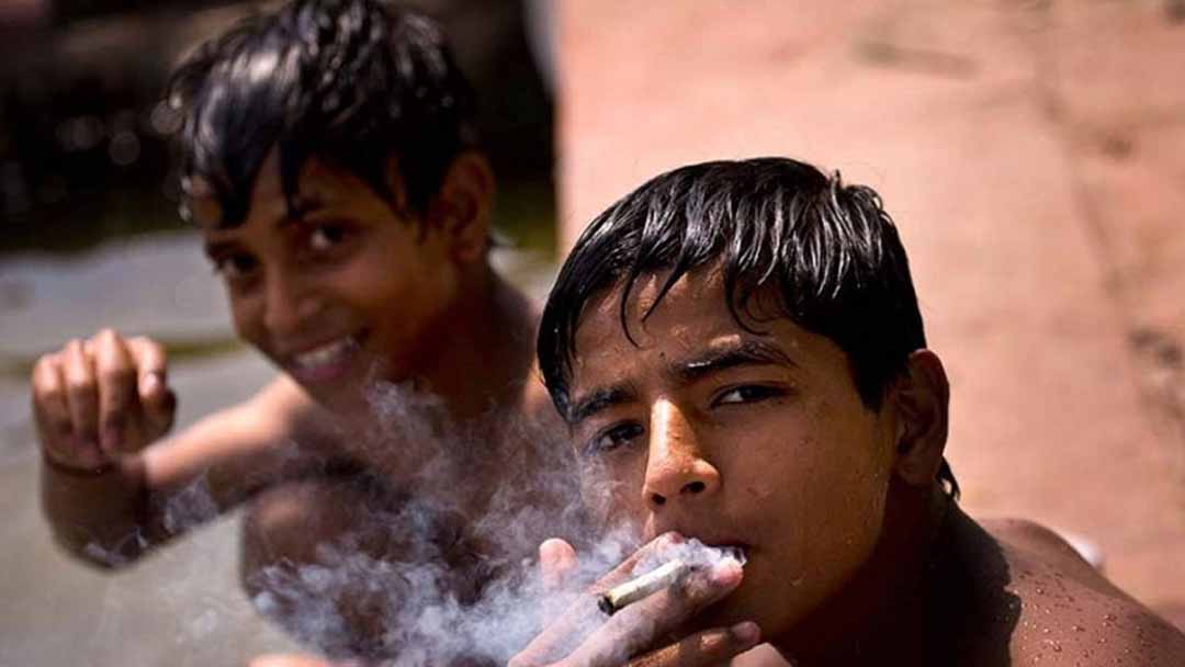 150 triệu USD là số tiền mà giới trẻ hiện nay bỏ ra để hút thuốc tính trung bình một ngày trên toàn thế giới.